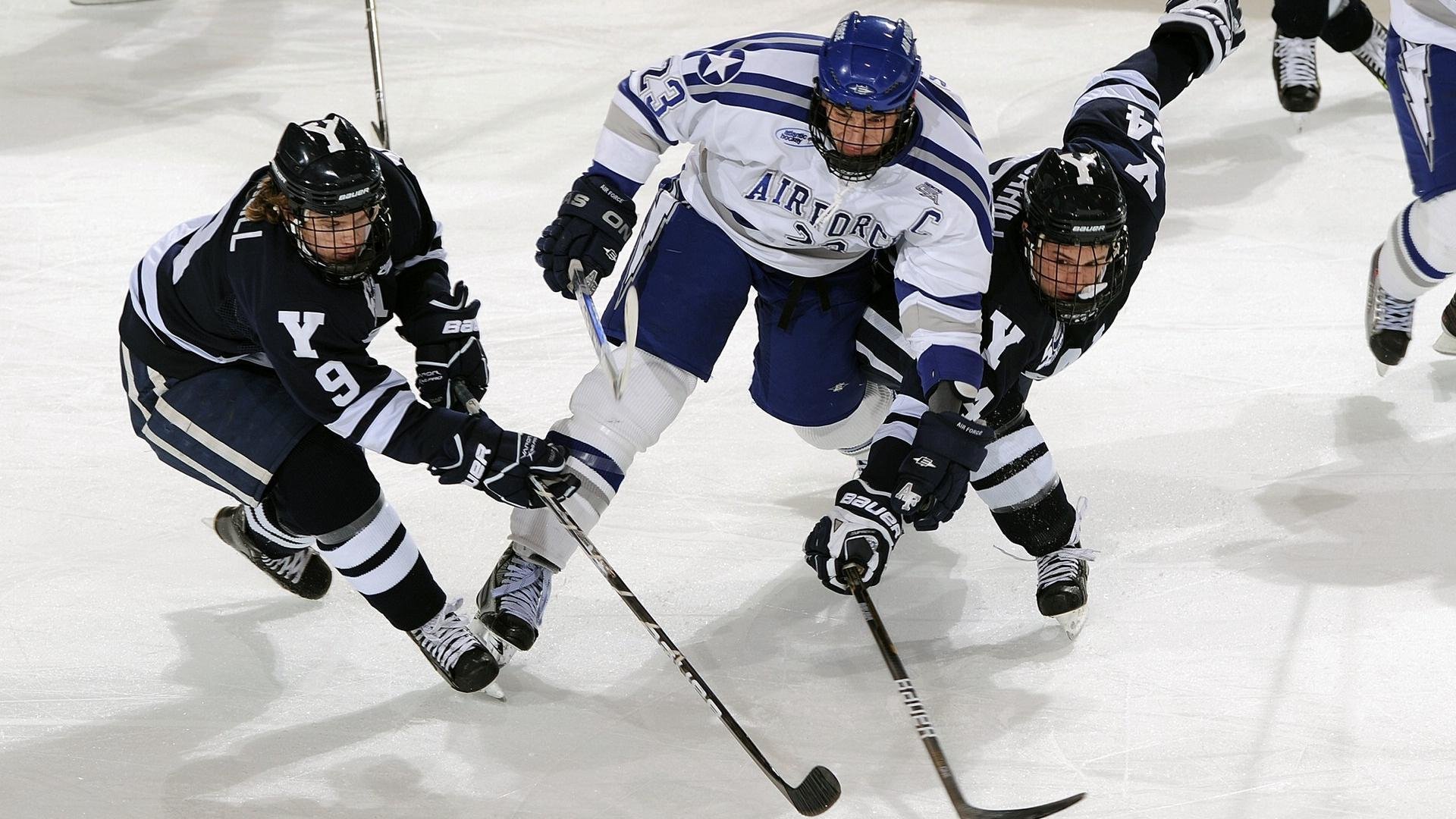 乔·莫伊:在比赛中,他的scrum表现为全黑队提供了强大的进攻动力,乔乔莫伊斯的书